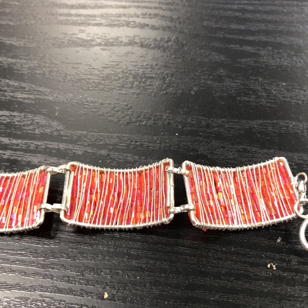 Beautiful beaded toggle bracelet - Picture 3 of 5